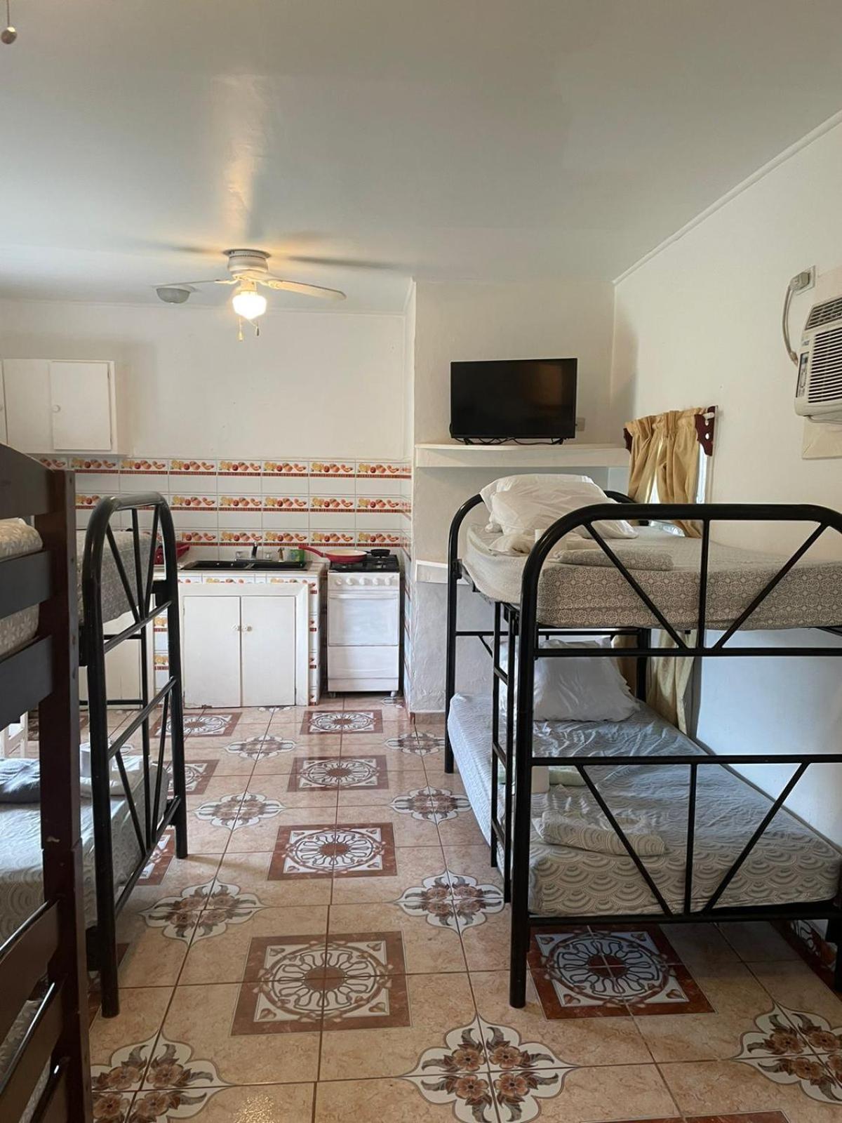 Hotel&Hostal Trinidad La Ceiba Eksteriør bilde